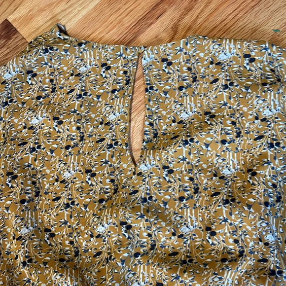 NWOT | LUCCA Couture V-neck Romper | UO | Size Medium - Picture 7 of 10